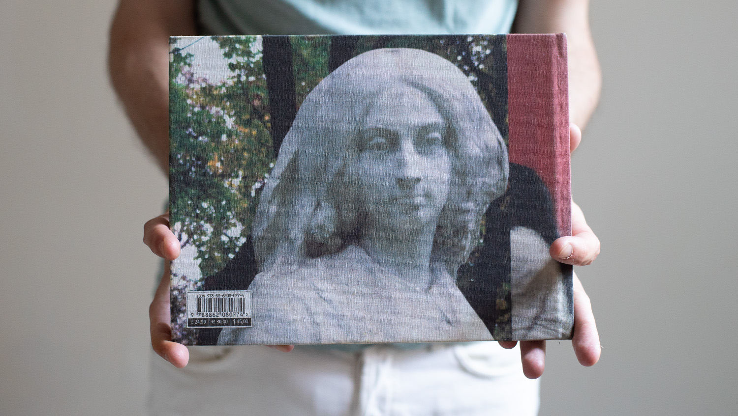 photo of back cover of Elizabeth Peyton: Portrait of an Artist